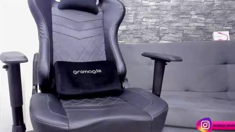 Mathew Independent model online show from 10-07-25, 06:32