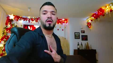 mathewhot3 online show from 11-11-25, 05:29