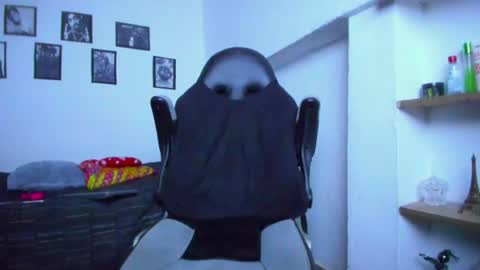 Snapshot of mathews_19 chatting on 06-13-26, 12:08 Teo online show from 06-13-26, 12:08