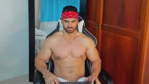 mathews_smith online show from 12-05-25, 11:41