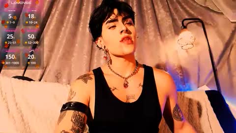 Mathew                        online show from 10-24-25, 01:57