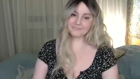 Snapshot of mathilde_solveig chatting on 01-31-25, 10:52 mathilde_solveig online show from 01-31-25, 10:52