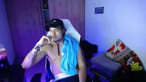 Snapshot of matias_bianco01 chatting on 09-11-25, 06:46 matias online show from 09-11-25, 06:46