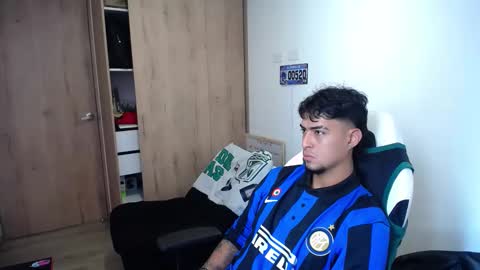 Snapshot of matias_bianco01 chatting on 10-24-25, 05:31 matias online show from 10-24-25, 05:31