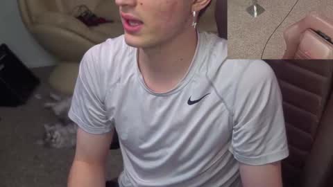 Snapshot of mattcashxxx chatting on 01-05-25, 05:09 Matt Cash online show from 01-05-25, 05:09