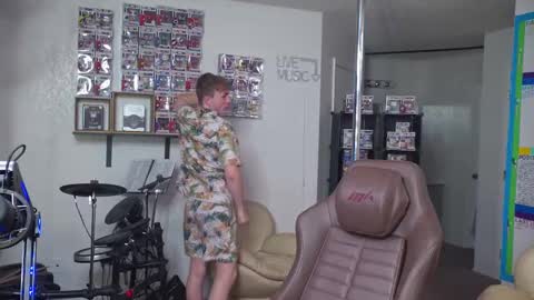 Snapshot of mattcashxxx chatting on 03-04-25, 02:06 Matt Cash online show from 03-04-25, 02:06