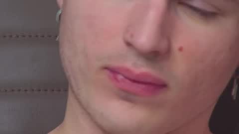 Snapshot of mattcashxxx chatting on 03-09-25, 04:11 Matt Cash online show from 03-09-25, 04:11