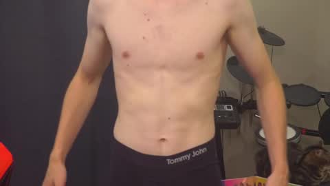 Snapshot of mattcashxxx chatting on 05-26-26, 01:12 Matt Cash online show from 05-26-26, 01:12