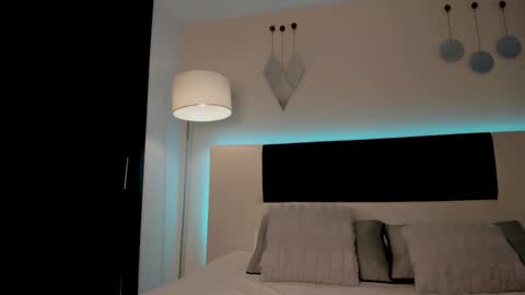 Snapshot of mattdevon chatting on 12-16-25, 04:28 Matt online show from 12-16-25, 04:28