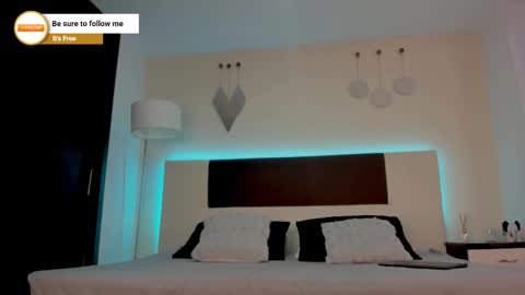 Snapshot of mattdevon chatting on 12-21-25, 05:25 Matt online show from 12-21-25, 05:25