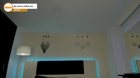 Snapshot of mattdevon chatting on 12-21-25, 05:31 Matt online show from 12-21-25, 05:31