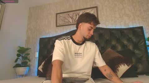 Snapshot of mattdevon chatting on 02-10-26, 03:32 Matt online show from 02-10-26, 03:32