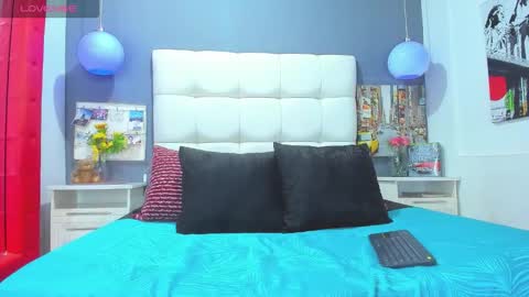 Snapshot of matteo12_ chatting on 10-31-25, 03:40 ---Matteo--- online show from 10-31-25, 03:40