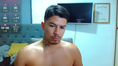 Snapshot of matteo_rreal chatting on 05-25-26, 12:22 MATTEO online show from 05-25-26, 12:22