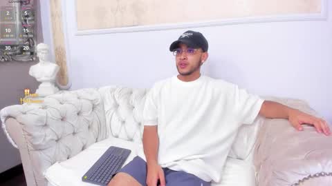 MatteoRicci  online show from 11-01-25, 08:11