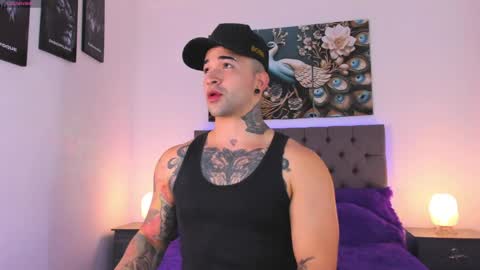 Matthew INDEPENDENT MODEL online show from 04-05-26, 03:36