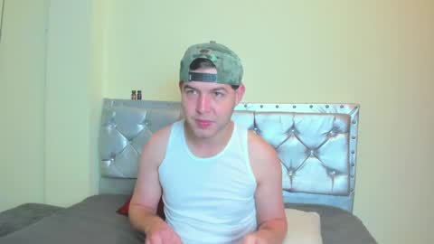 Snapshot of matthew_gill chatting on 05-03-26, 12:44 matthewlatinc online show from 05-03-26, 12:44