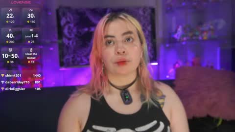 Snapshot of matti_sofia chatting on 04-24-26, 11:12 TATIANA AND ROUS online show from 04-24-26, 11:12