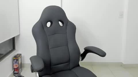 Snapshot of mattia_dupont chatting on 02-14-26, 12:18 Mattias online show from 02-14-26, 12:18