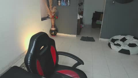 mattias     online show from 02-03-25, 01:51