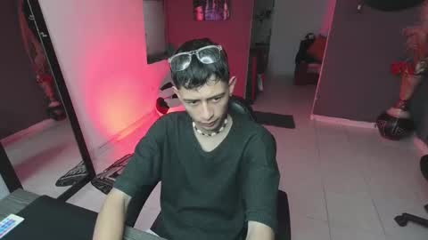 mattias     online show from 02-09-25, 08:56