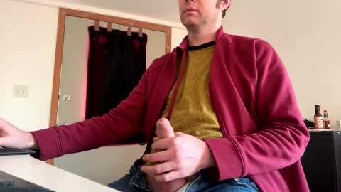 Snapshot of mattiufr chatting on 12-11-24, 03:47 Matt online show from 12-11-24, 03:47