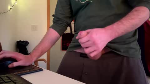 Snapshot of mattiufr chatting on 02-08-25, 02:05 Matt online show from 02-08-25, 02:05