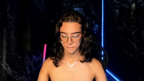 Snapshot of mattthompsonn chatting on 01-29-25, 12:22 Matt online show from 01-29-25, 12:22