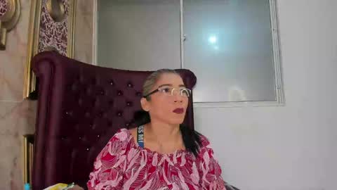 Snapshot of mature_bigass__ chatting on 01-15-25, 12:36 Maria online show from 01-15-25, 12:36