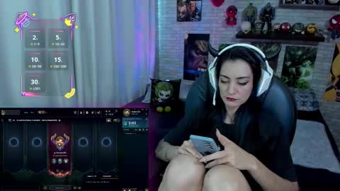 Snapshot of mature_gamer chatting on 11-18-25, 04:33 Nath online show from 11-18-25, 04:33