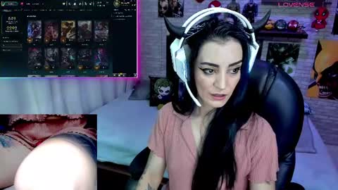 Snapshot of mature_gamer chatting on 08-02-26, 09:13 Nath online show from 08-02-26, 09:13