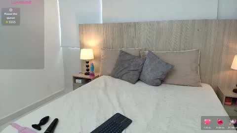 Snapshot of mature_katerin chatting on 12-15-25, 11:36 katerin online show from 12-15-25, 11:36