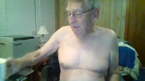 Snapshot of maturecouple1954 chatting on 12-31-24, 11:31 SXECPL55 at G mail Dot Com online show from 12-31-24, 11:31