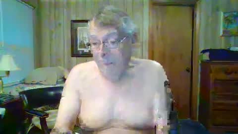 Snapshot of maturecouple1954 chatting on 01-26-25, 12:33 SXECPL55 at G mail Dot Com online show from 01-26-25, 12:33