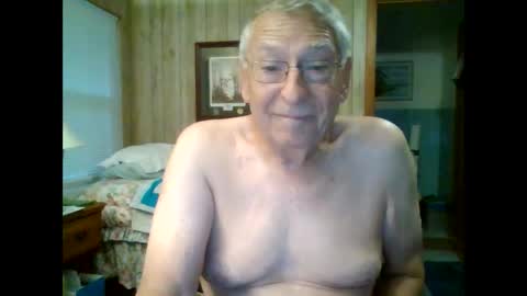 Snapshot of maturecouple1954 chatting on 09-11-25, 11:32 SXECPL55 at G mail Dot Com online show from 09-11-25, 11:32