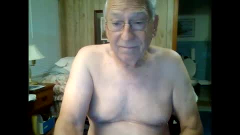 Snapshot of maturecouple1954 chatting on 09-22-25, 11:23 SXECPL55 at G mail Dot Com online show from 09-22-25, 11:23