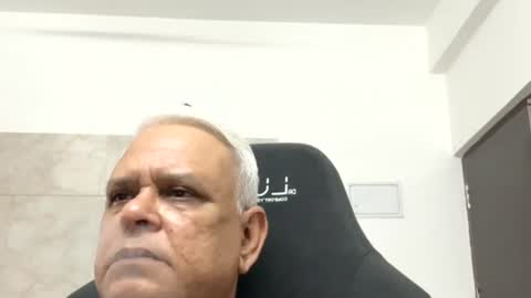 Snapshot of maturedman_44 chatting on 06-28-26, 07:58 DEV online show from 06-28-26, 07:58