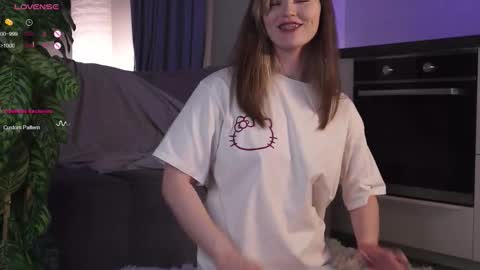 Lily online show from 09-27-25, 06:24