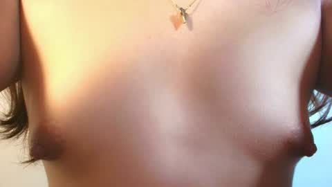 Snapshot of mauimami chatting on 07-18-26, 11:52 mauimami online show from 07-18-26, 11:52