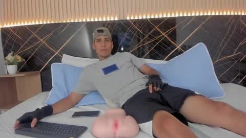 Snapshot of mauro_boy chatting on 05-30-26, 08:28 mauro_boy online show from 05-30-26, 08:28