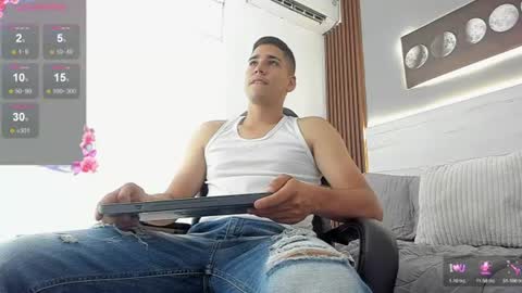 Snapshot of mauro_boy chatting on 06-10-26, 07:57 mauro_boy online show from 06-10-26, 07:57
