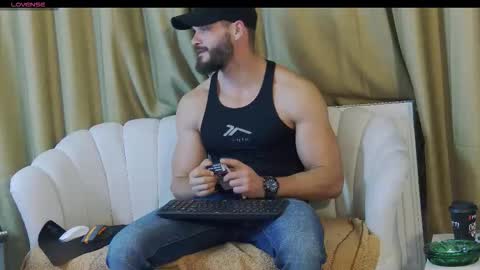 mauro_real_man online show from 10-30-25, 06:41