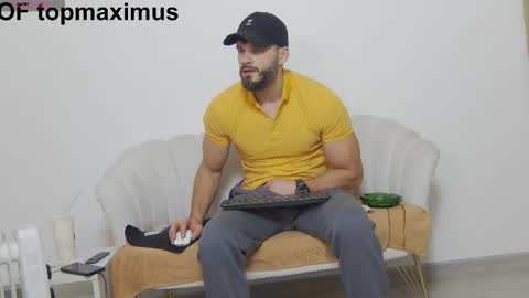 mauro_real_man online show from 11-20-25, 06:18