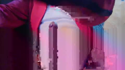 Snapshot of maurodirty chatting on 01-25-25, 07:06 Mauro online show from 01-25-25, 07:06