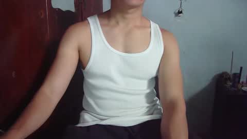 Snapshot of maurodirty chatting on 11-06-25, 09:26 Mauro online show from 11-06-25, 09:26