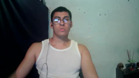 Snapshot of maurodirty chatting on 06-06-26, 08:52 Mauro online show from 06-06-26, 08:52