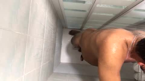 Snapshot of mauroo2025 chatting on 09-24-25, 01:25 mauroo2025 online show from 09-24-25, 01:25