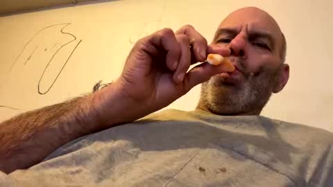 Snapshot of maverick7000 chatting on 01-17-25, 04:39 maverick7000 online show from 01-17-25, 04:39