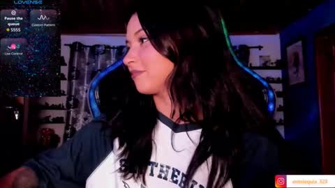 Hilary online show from 10-22-25, 01:17