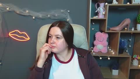 Snapshot of mavkacute chatting on 09-10-25, 06:19 MavkaCute online show from 09-10-25, 06:19